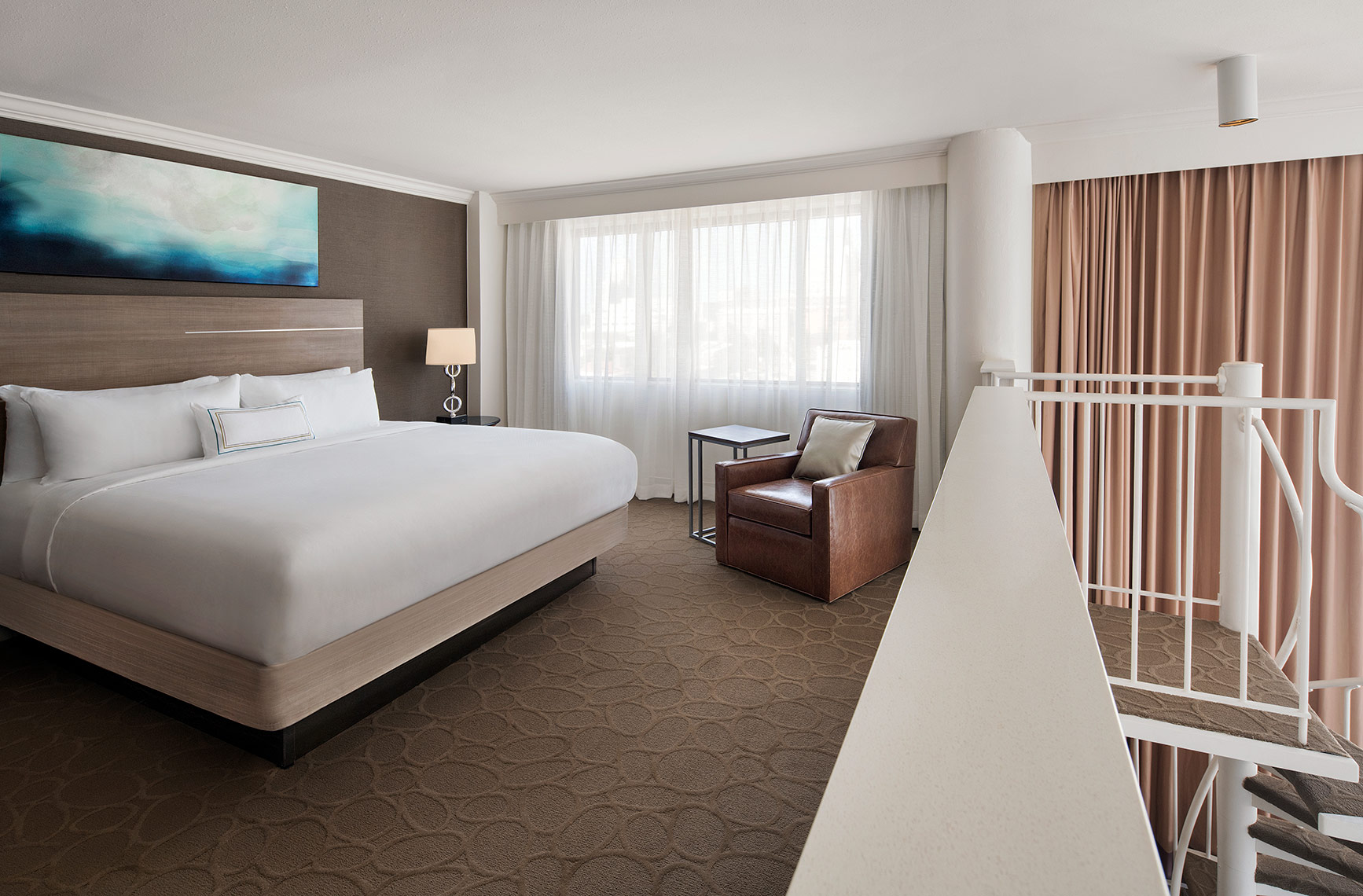 Delta Hotels Richmond Downtown - Penthouse Bedroom