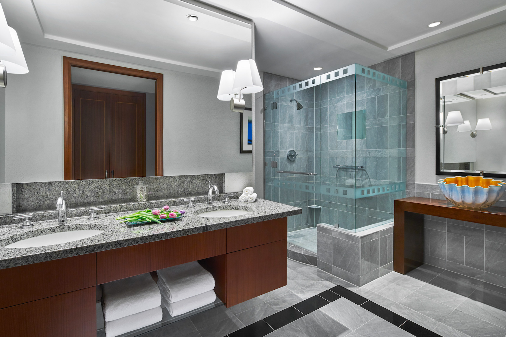 The Ritz-Carlton Charlotte - Bathroom
