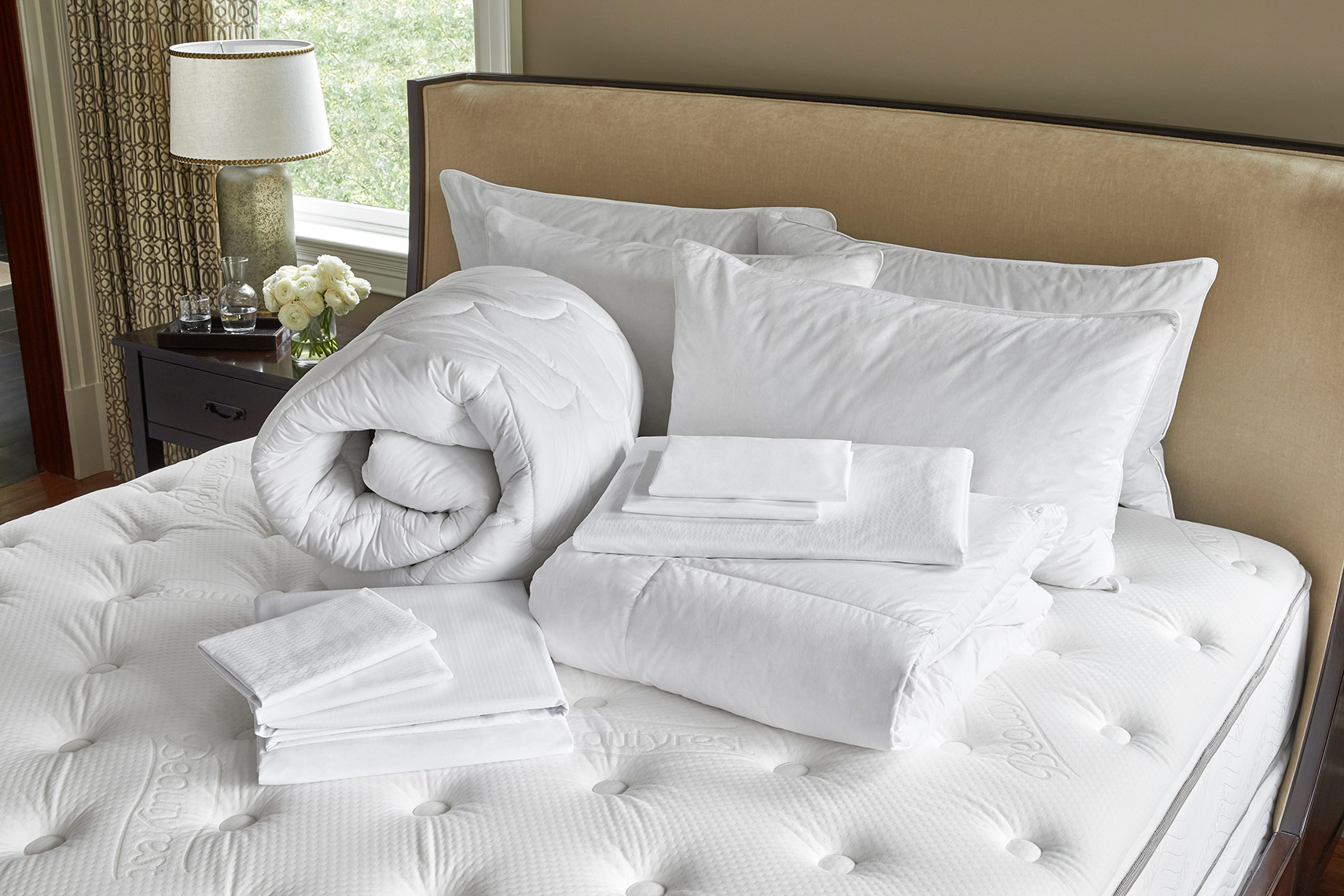 HOTELS-ShopJW22-Pisces-Bed-and-Bedding-Set