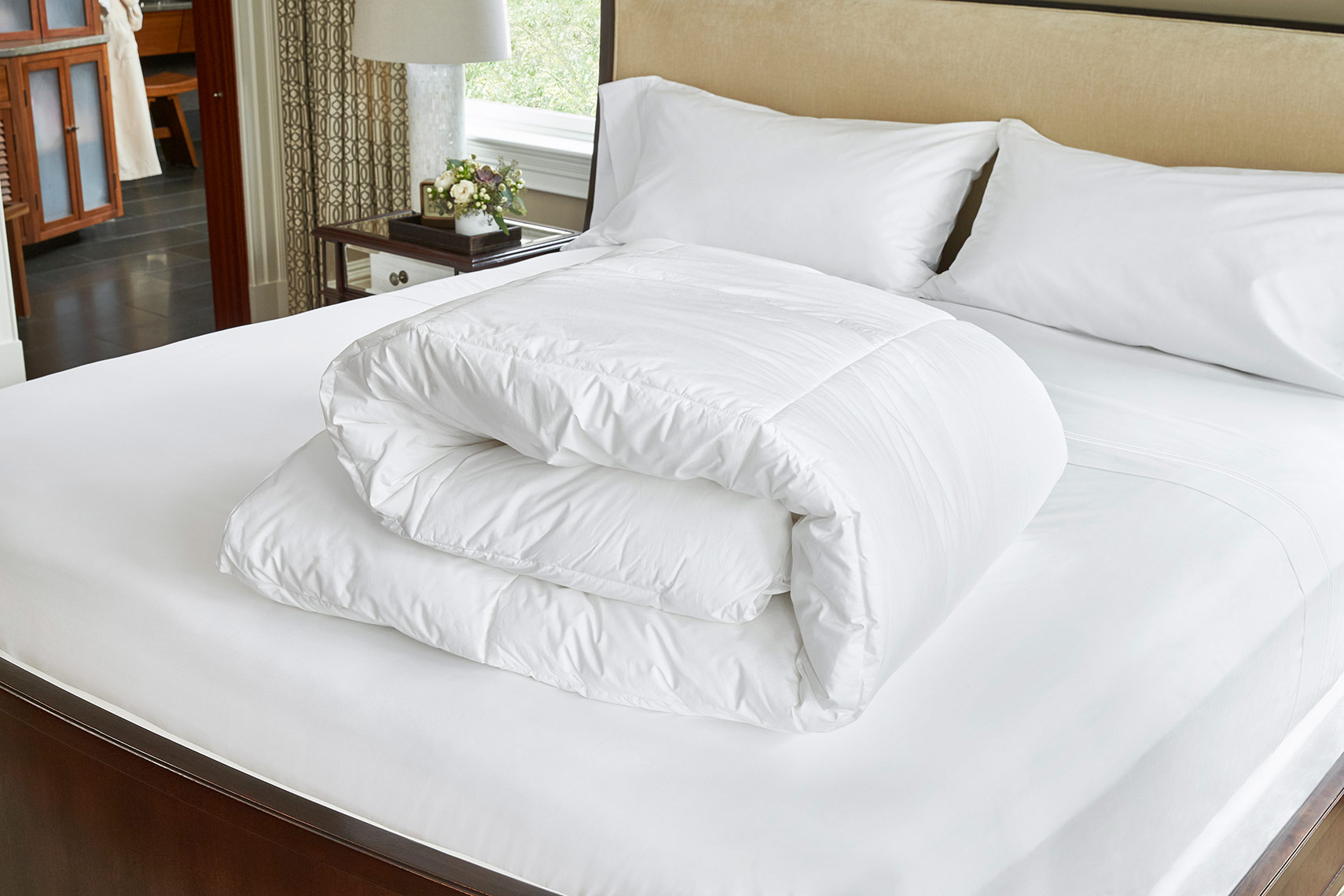 HOTELS-ShopJW38-Down-Alternative-Comforter